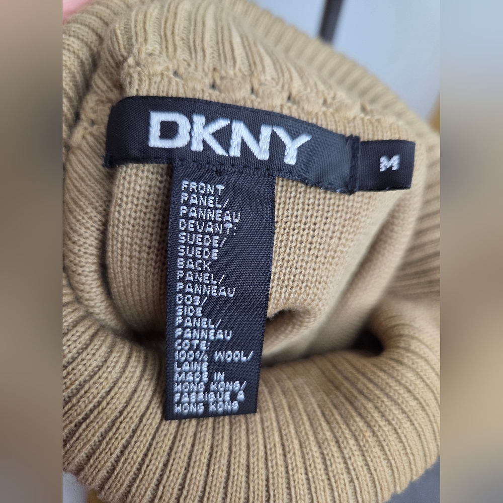 DKNY Size M Camel Color Turtleneck Sweater Vest In Suede Leather And Wool - Picture 9 of 9